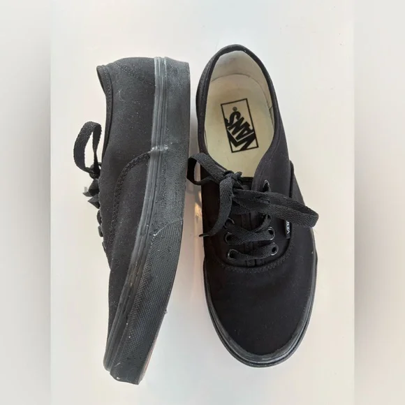 Vans Authentic Black Sneakers New US Women’s 8 Men’s 6.5 NWOT - Picture 2 of 6